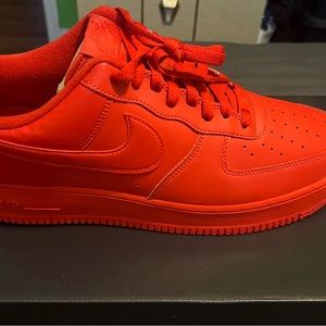 New Nike size men’s 13